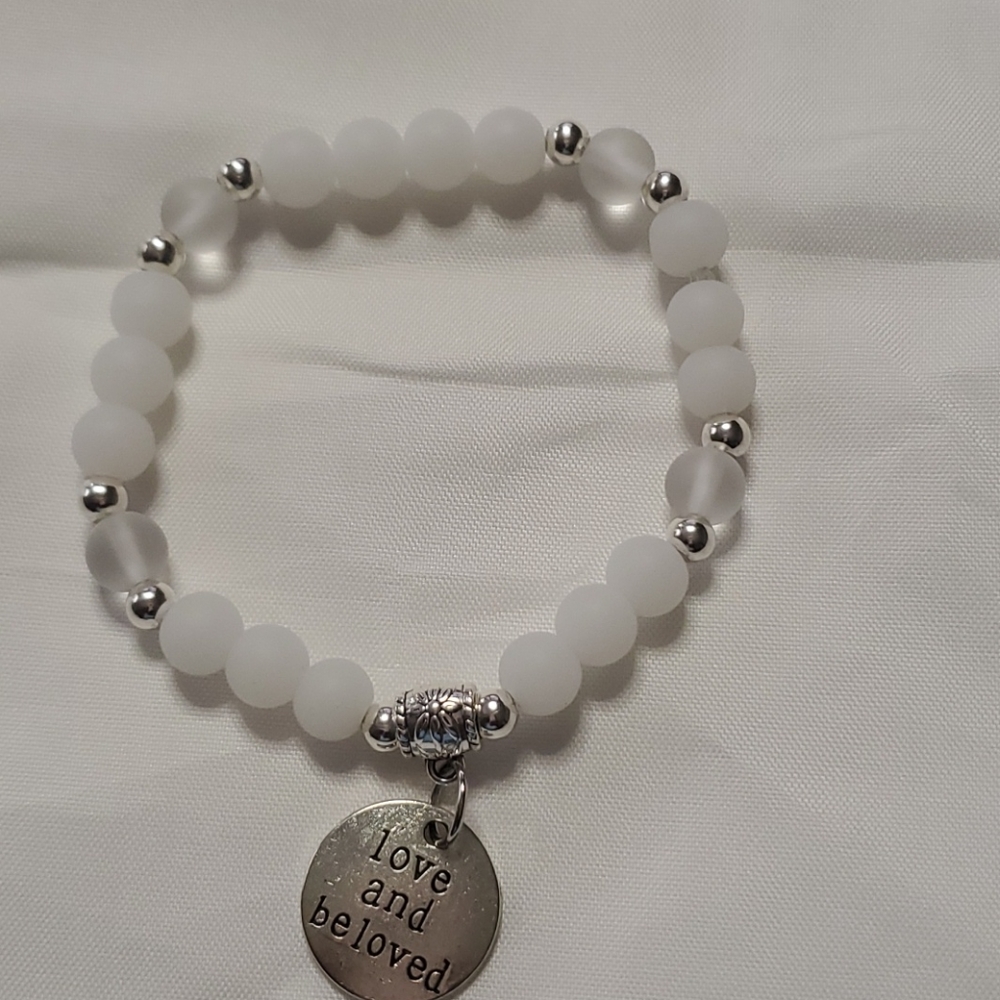 Bracelets - Picture 3 of 8